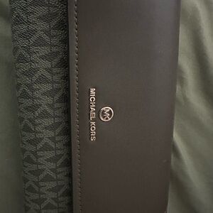 Michael Kors wristlet